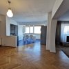 Apartament Central, bloc Casa Cartii