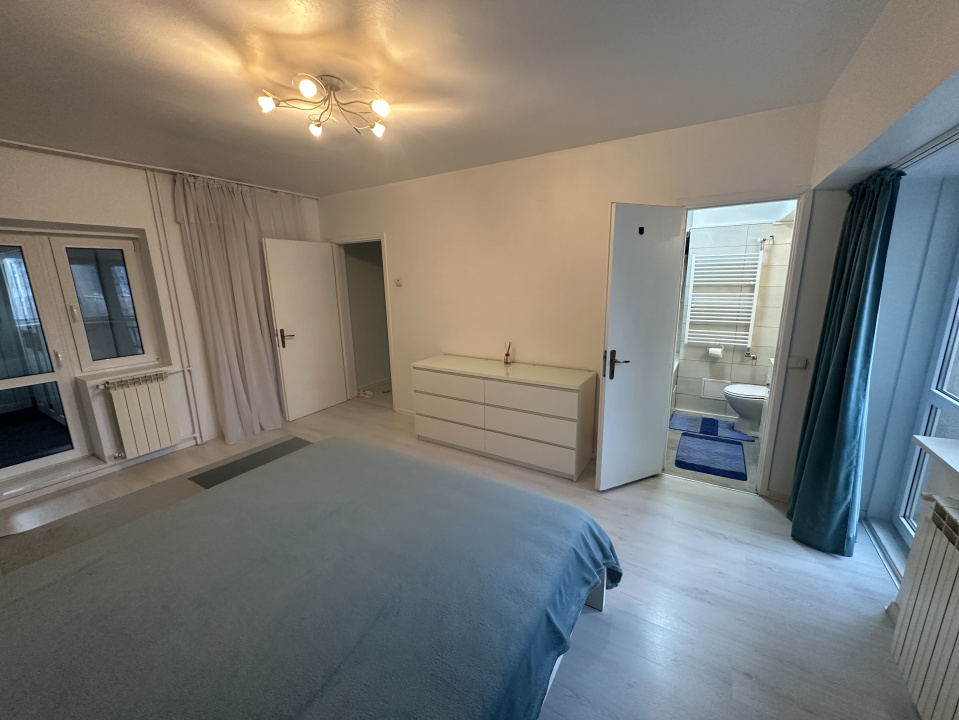 UNIRII, 4 CAMERE 130 MP, 4 BALCOANE!