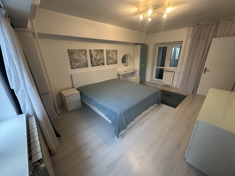 UNIRII, 4 CAMERE 130 MP, 4 BALCOANE!