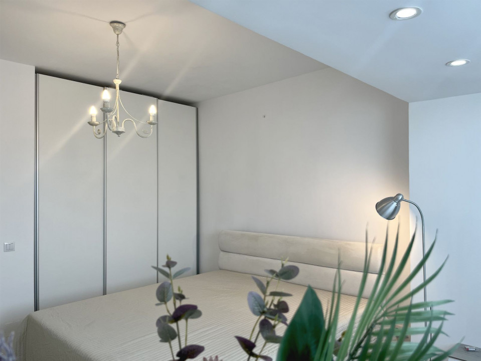 DECEBAL-ALBA IULIA, 3 CAMERE LUX-95 MP!