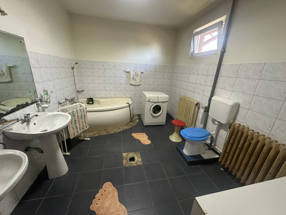 PANTELIMON, APARTAMENT-VILA 1E+M 230 MP, CURTE 516 MP!