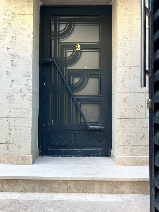 SUPER OCAZIE SE VIND 3 APRTAMENTE DE LUX IN VILA ZONA PARC CAROL COSBUC