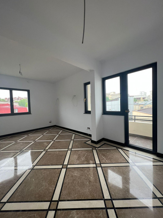 SUPER OCAZIE SE VIND 3 APRTAMENTE DE LUX IN VILA ZONA PARC CAROL COSBUC