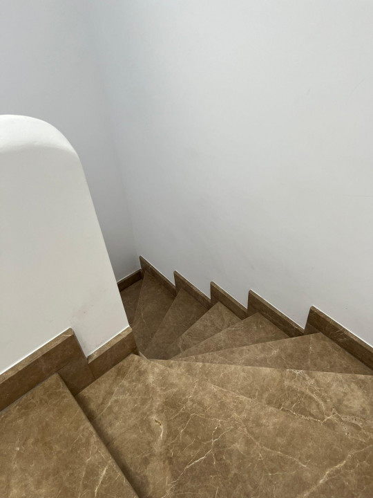 SUPER OCAZIE SE VIND 3 APRTAMENTE DE LUX IN VILA ZONA PARC CAROL COSBUC