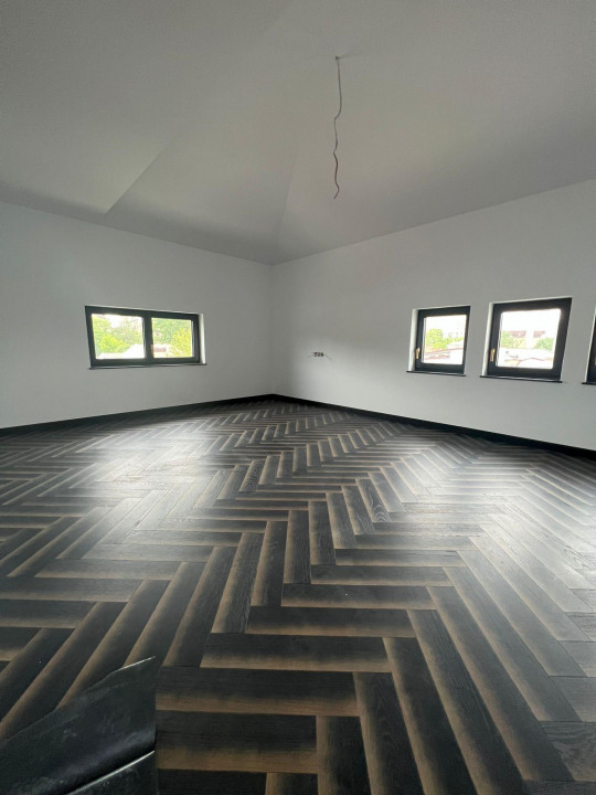 SUPER OCAZIE SE VIND 3 APRTAMENTE DE LUX IN VILA ZONA PARC CAROL COSBUC