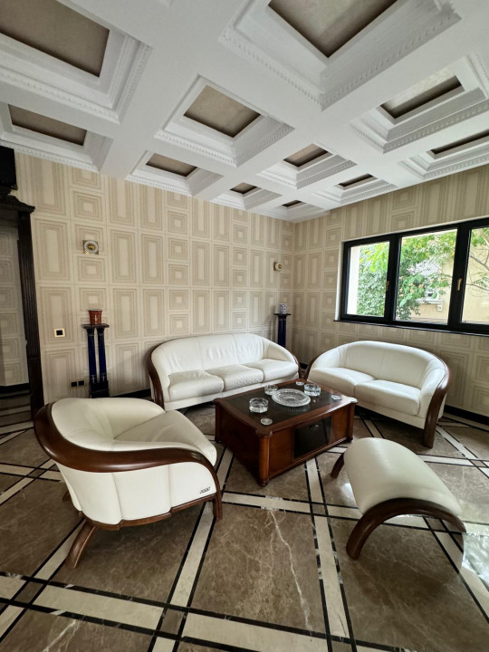 SUPER OCAZIE SE VIND 3 APRTAMENTE DE LUX IN VILA ZONA PARC CAROL COSBUC