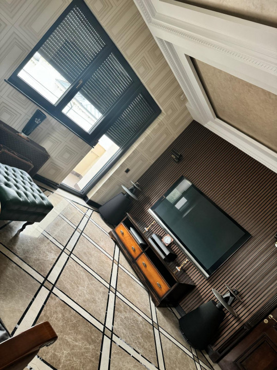 SUPER OCAZIE SE VIND 3 APRTAMENTE DE LUX IN VILA ZONA PARC CAROL COSBUC