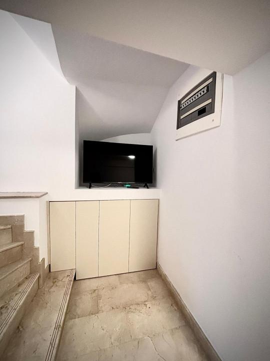 SUPER OCAZIE SE VIND 3 APRTAMENTE DE LUX IN VILA ZONA PARC CAROL COSBUC