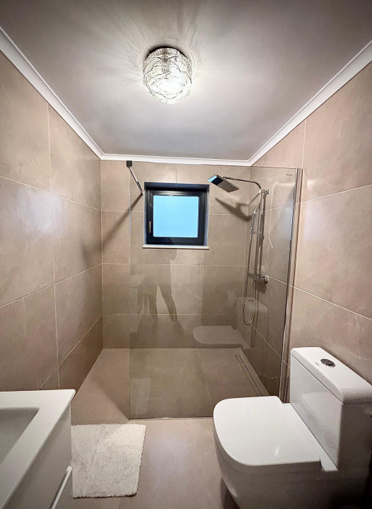 SUPER OCAZIE SE VIND 3 APRTAMENTE DE LUX IN VILA ZONA PARC CAROL COSBUC