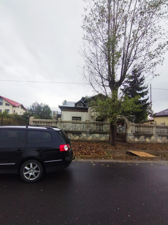 SE VINDE CASA FOARTE SPATIOASA CU TEREN 1200 MP IN LOCALITATEA CALUGARENI GR