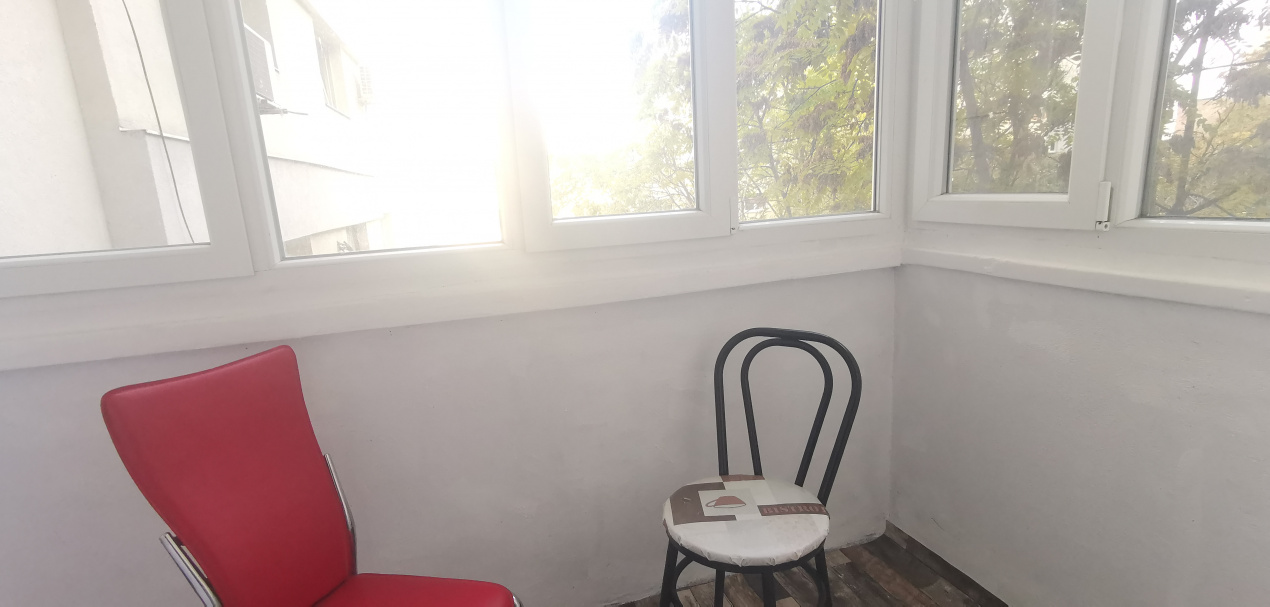 Apartament super luminos si linistit de inchiriat,  Magheru -Scala