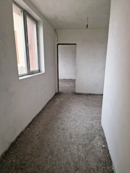 VIND VILA CU SPATIU INDUSTRIAL (retabil la orice activitate)  DASCALU IF 