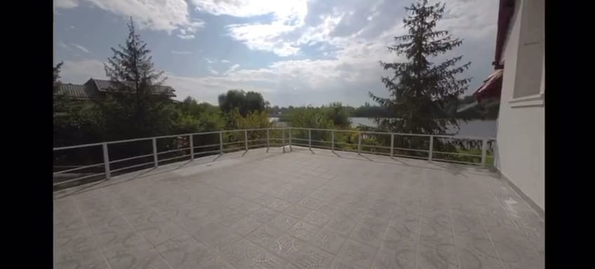 Vila de lux, 427 mp utili și 2313 mp teren, pe malul lacului (Cociova) Balotesti