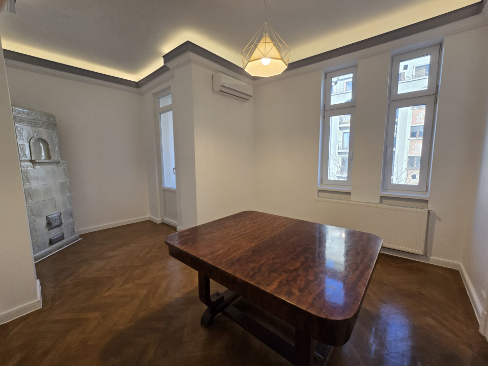 Închiriez apartament în vilă interbelică – Calea Dorobanți, 180 mp, etaj 3/3