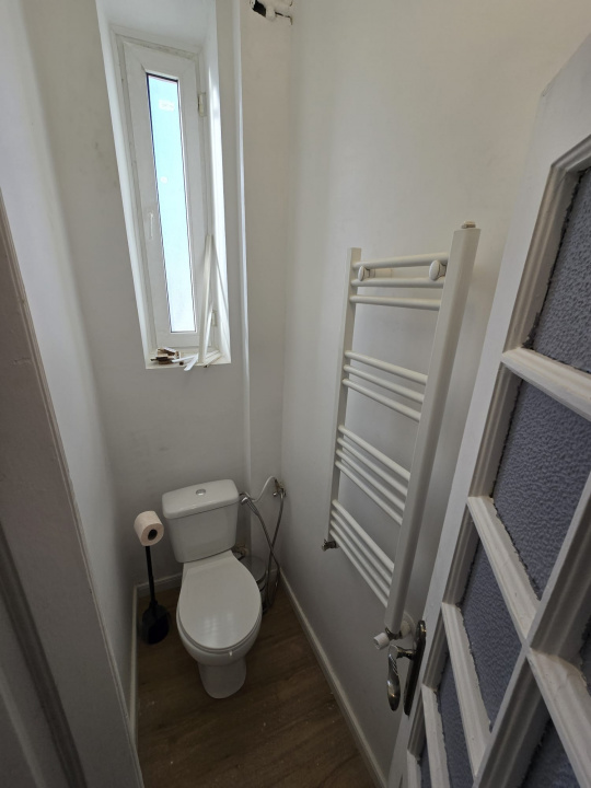 Închiriez apartament în vilă interbelică – Calea Dorobanți, 180 mp, etaj 3/3
