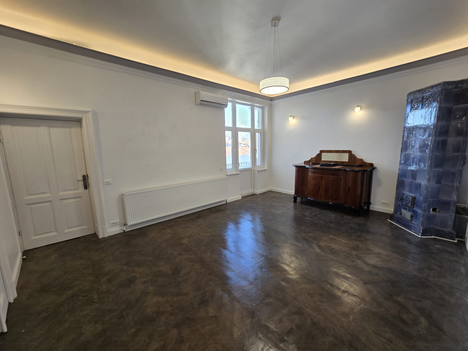 Închiriez apartament în vilă interbelică – Calea Dorobanți, 180 mp, etaj 3/3