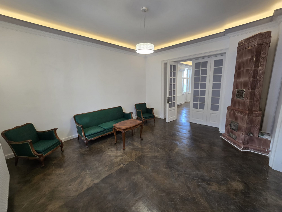 Închiriez apartament în vilă interbelică – Calea Dorobanți, 180 mp, etaj 3/3