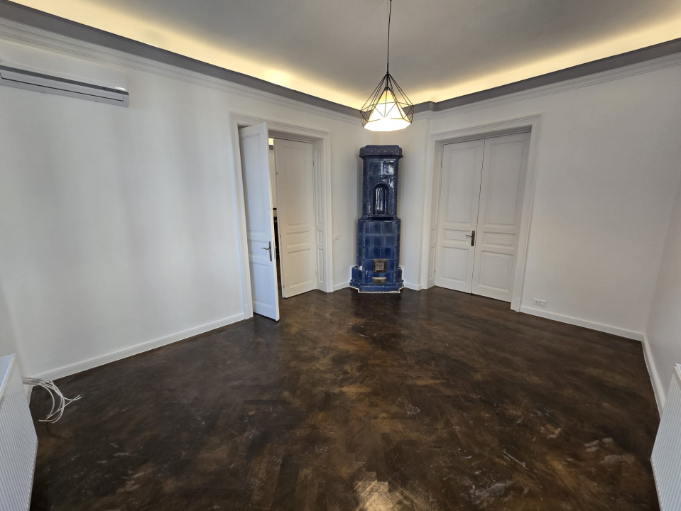 Închiriez apartament în vilă interbelică – Calea Dorobanți, 180 mp, etaj 3/3