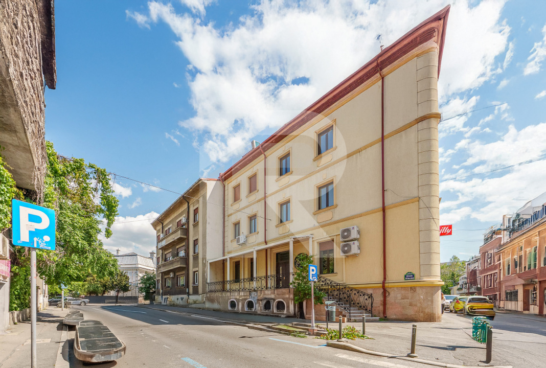 RESTAURANT DE VANZARE  zona ARMENEASCA