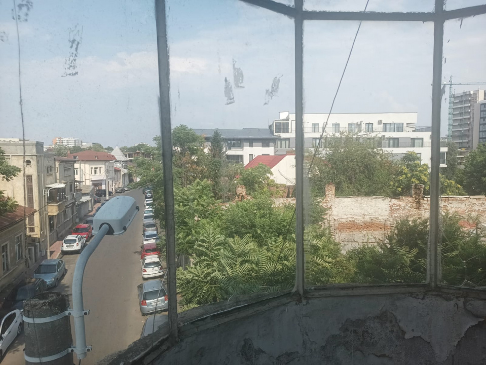 OCAZIE SE VINDE APARTAMENT 4 CAMERE  SPATIOS 88MP ZONA ULTRACENTRAL UNIRII