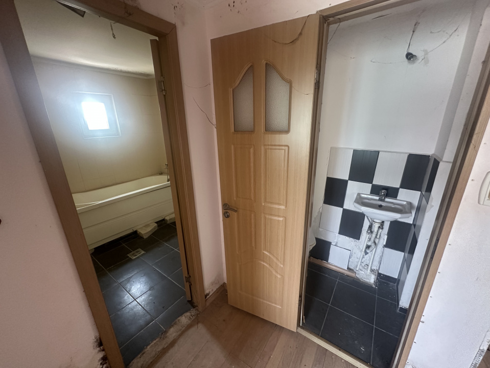 1 DECEMBRIE, 4 CAMERE 98 MP, LOT 22 MP-PARCARE!