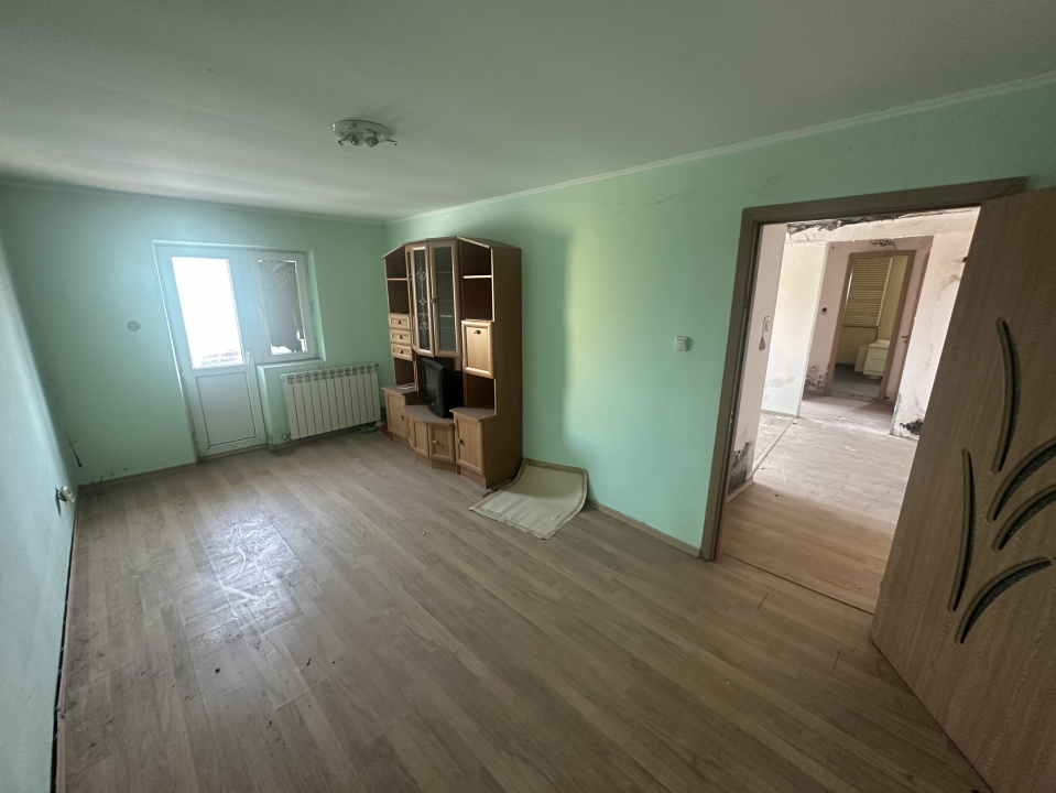 1 DECEMBRIE, 4 CAMERE 98 MP, LOT 22 MP-PARCARE!