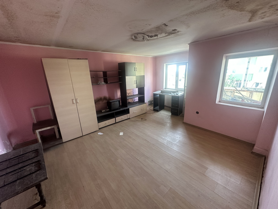 1 DECEMBRIE, 4 CAMERE 98 MP, LOT 22 MP-PARCARE!