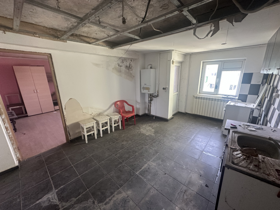 1 DECEMBRIE, 4 CAMERE 98 MP, LOT 22 MP-PARCARE!