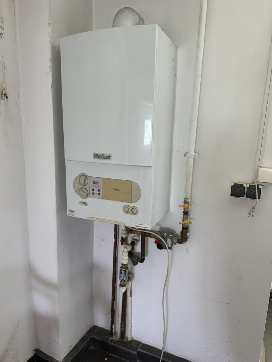 1 DECEMBRIE, 4 CAMERE 98 MP, LOT 22 MP-PARCARE!