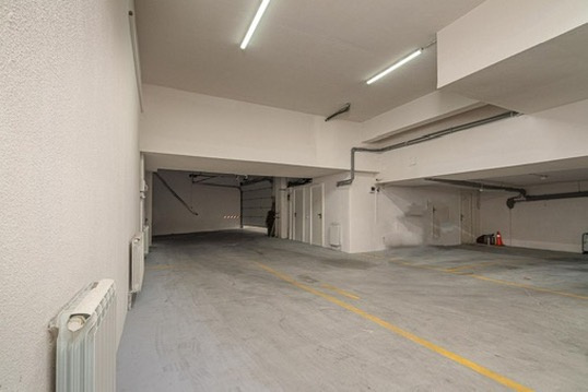  Șoseaua Nordului:  Herastrau  apartament 3600 euro + tva cu parcare subterană 