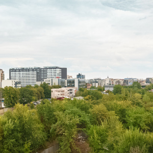  Șoseaua Nordului:  Herastrau  apartament 3600 euro + tva cu parcare subterană 