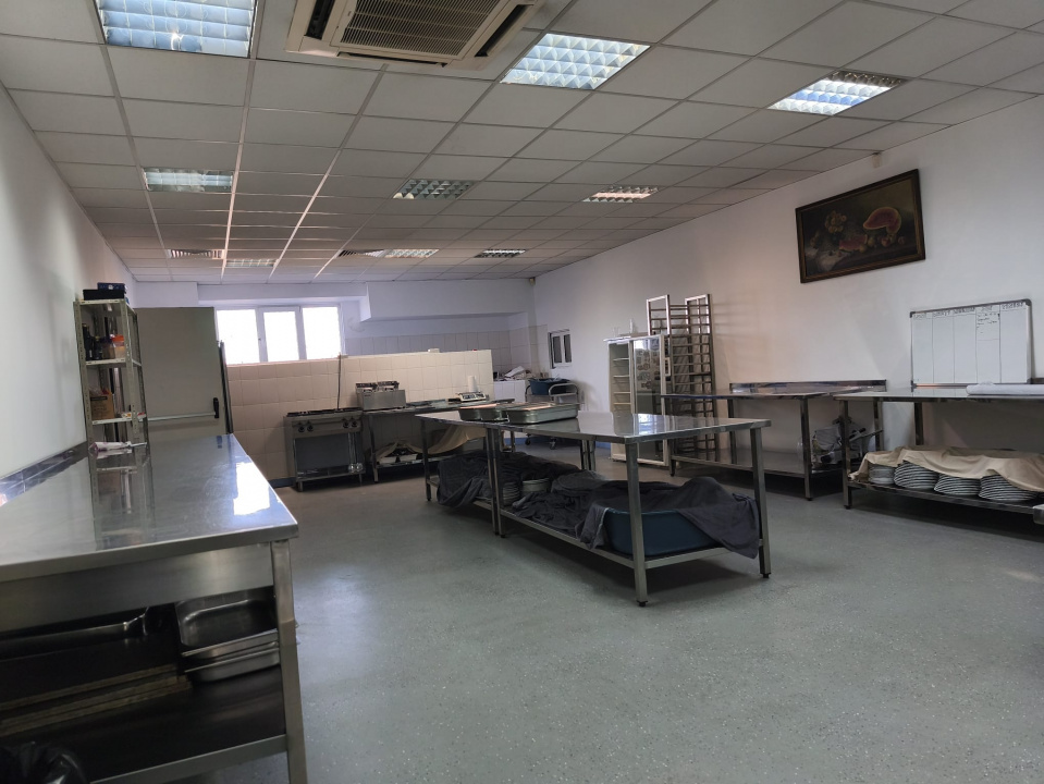 Spațiu Comercial tip Ballroom, 440 mp + 1000 mp parcare privata