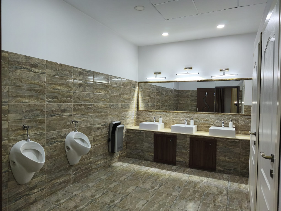 Spațiu Comercial tip Ballroom, 440 mp + 1000 mp parcare privata