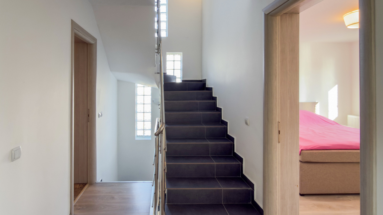 Vila vanzare Sabareni , teren 1876 mp