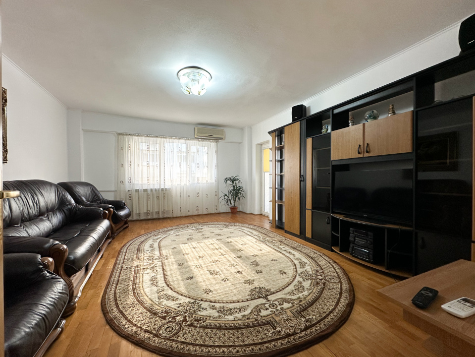 3 camere | 2 bai | Etaj 4 | Pasajul Mărășești | Unirii | 9 min Metrou