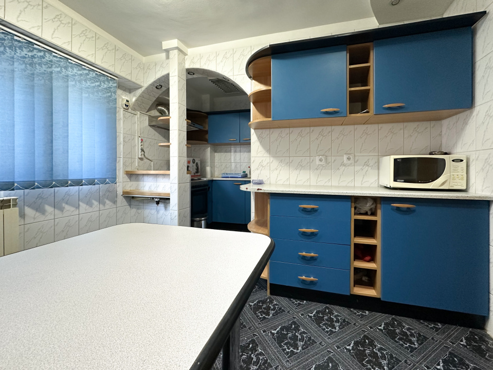 3 camere | 2 bai | Etaj 4 | Pasajul Mărășești | Unirii | 9 min Metrou