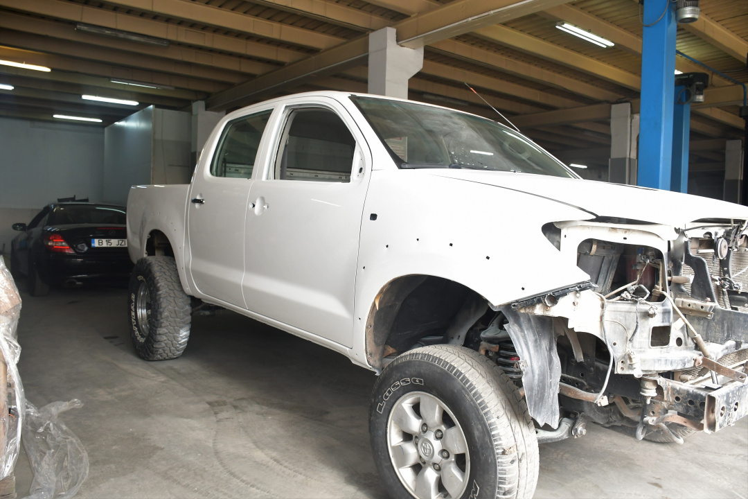 Închiriere service auto echipat pentru mecanică și tinichigerie vopsire