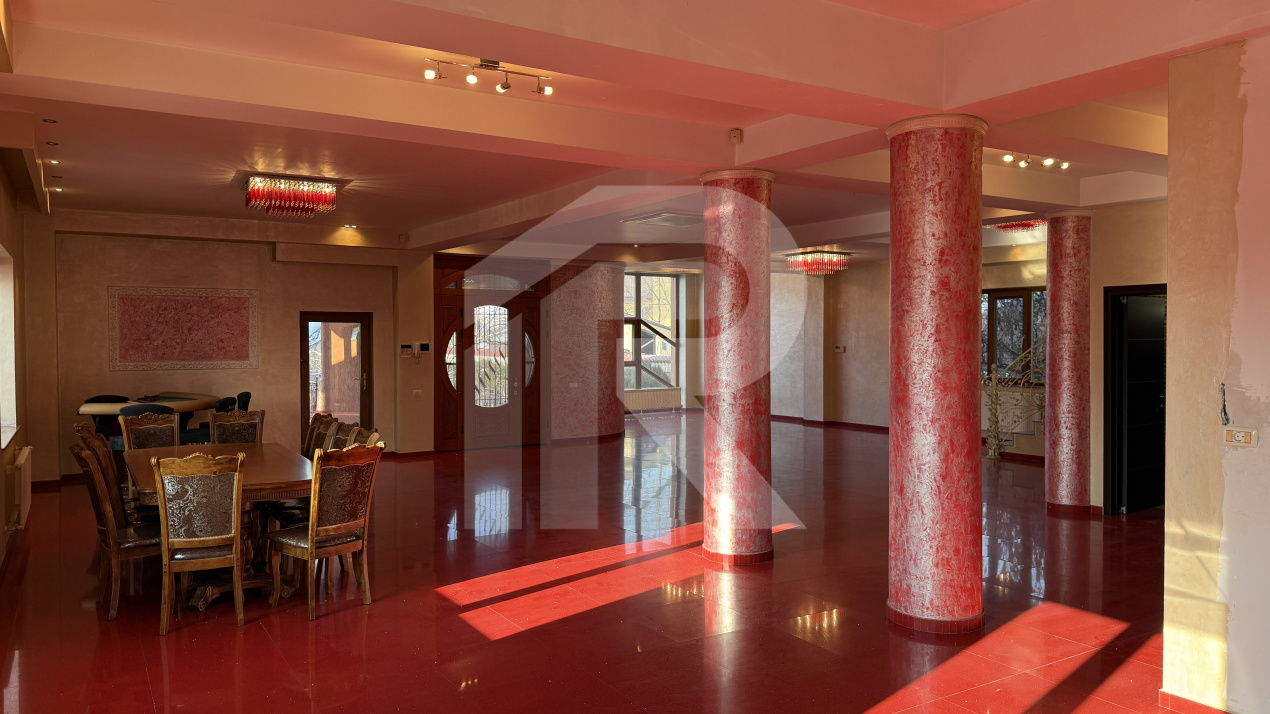 Vila premium, Eroii Revolutiei, Bulevardul Pieptanari