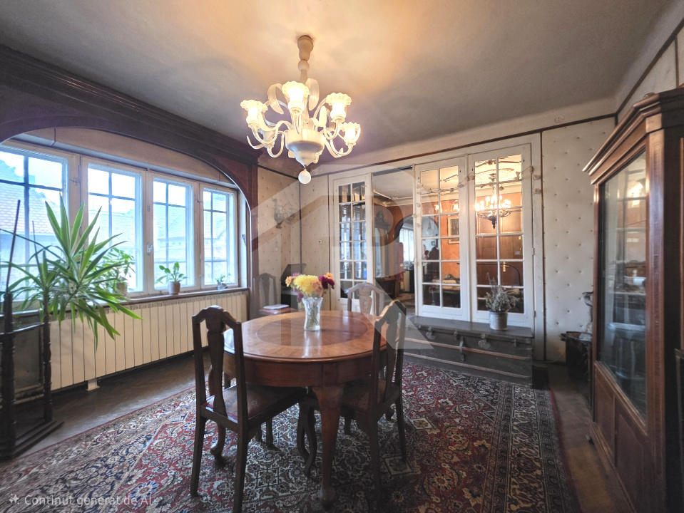 Apartament in Vila, 5 camere,  Alexandru Philippide 4, de renovat