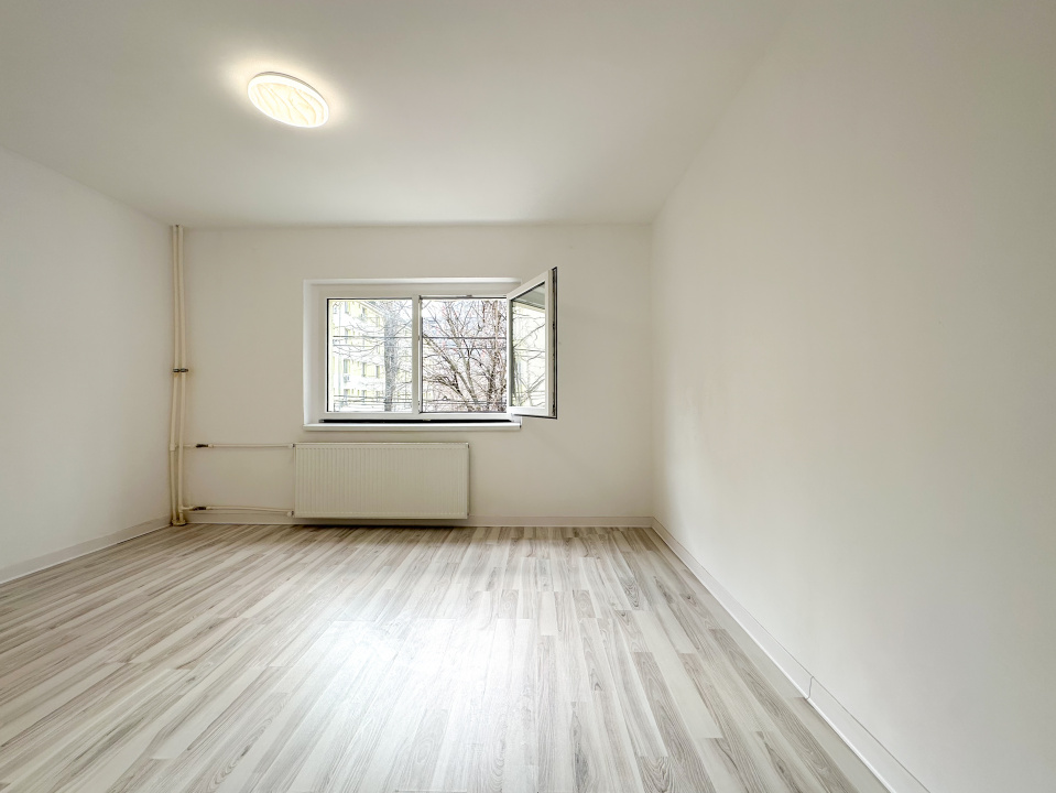 Lângă parc, renovat complet, gata să devină al tău. Totul nou!