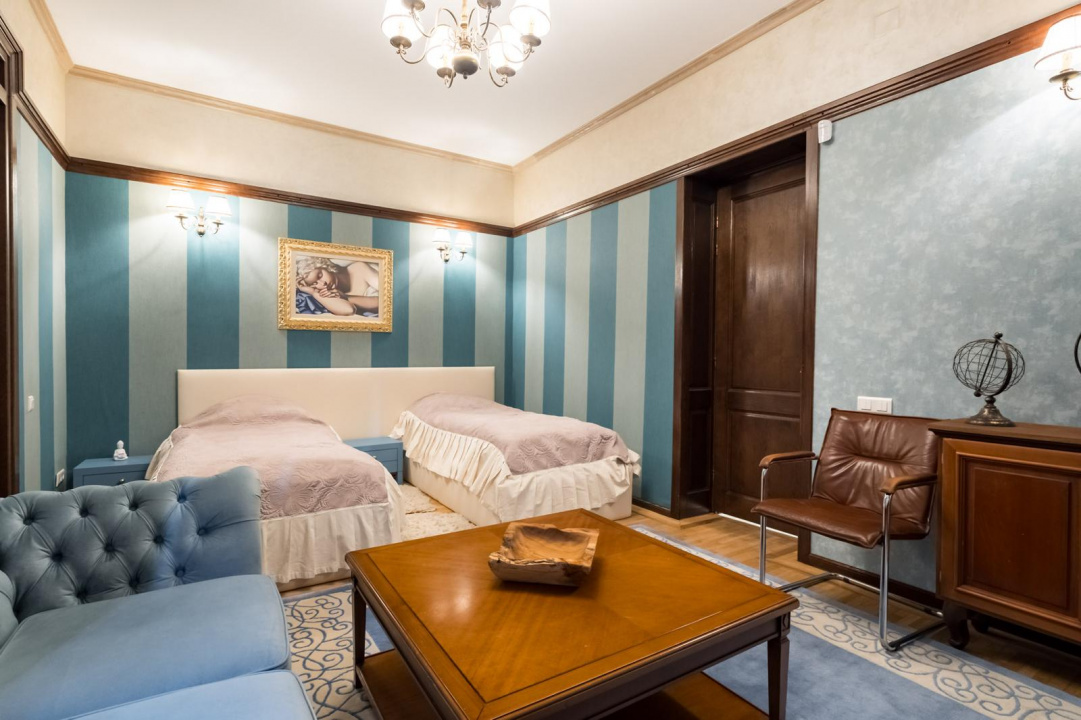 ARMENEASCA, BIROU ELEGANT, SINGUR PE NIVEL, PARTER, 185 MP!