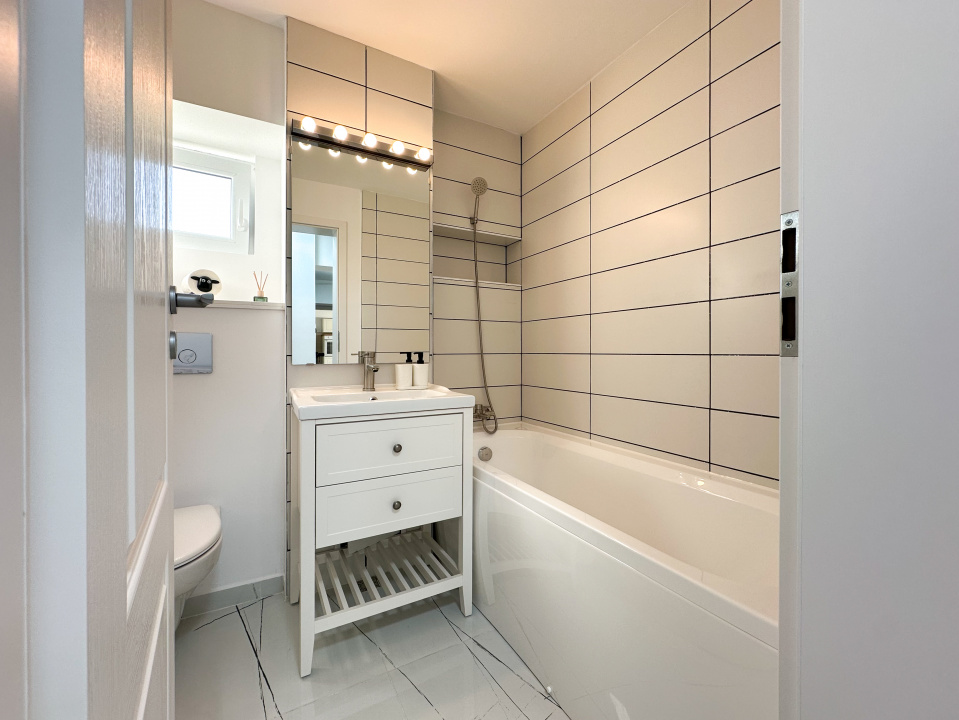 Cel mai scump dar si cel mai frumos 4 camere din Aparatorii Patriei