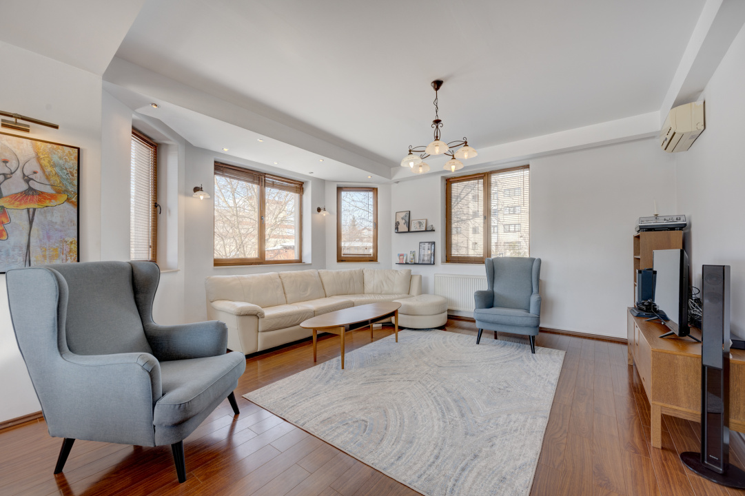 VILA DE INCHIRIAT, DRUMUL TABEREI-PRELUNGIREA GHENCEA- STR. FUNIGEILOR