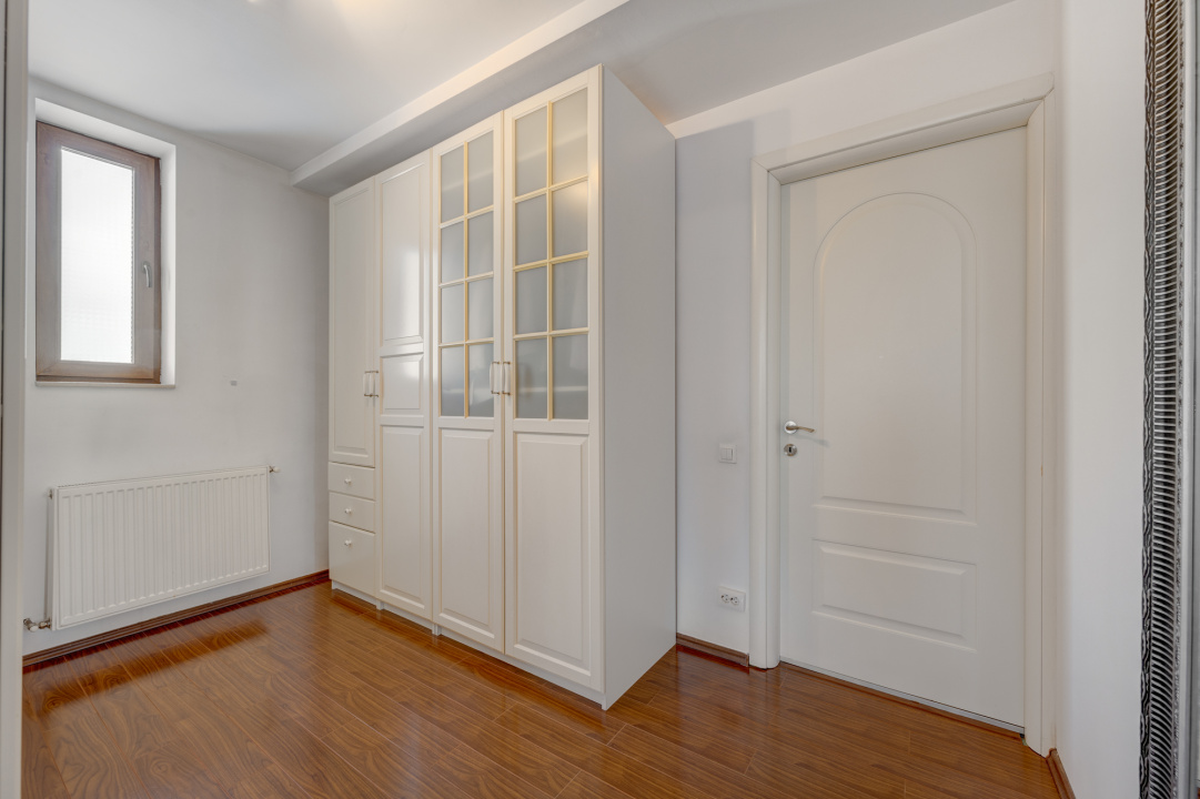 VILA DE INCHIRIAT, PRELUNGIREA GHENCEA, STR. FUNIGEILOR !