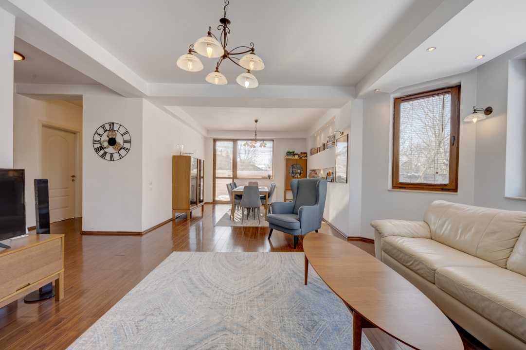 VILA DE INCHIRIAT, PRELUNGIREA GHENCEA, STR. FUNIGEILOR !