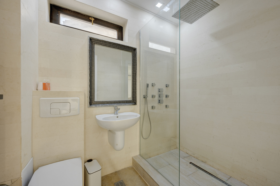 Comision 0 Drumul Taberei - Ghencea - str Maracineni  - piscină 