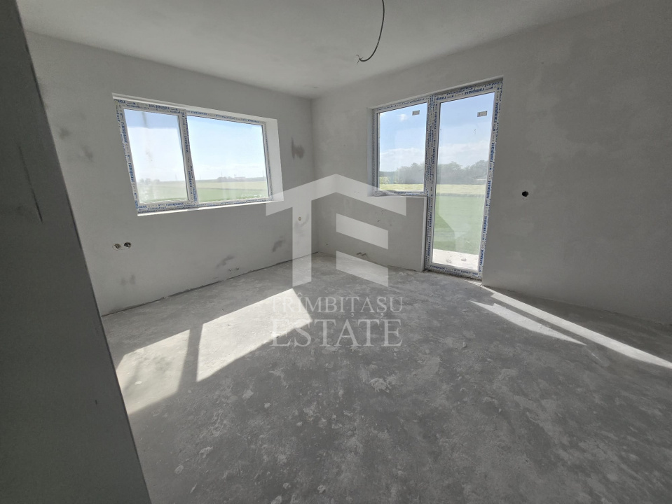 OVIDIU-POIANA- Vila tip duplex cu terasa circulabila.