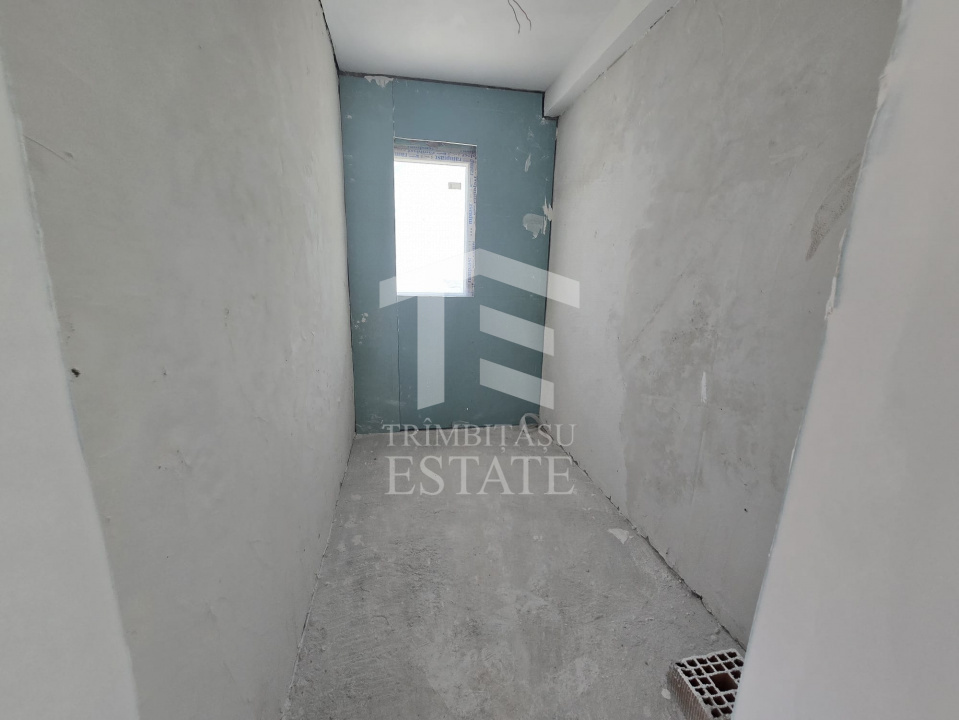 OVIDIU-POIANA- Vila tip duplex cu terasa circulabila.