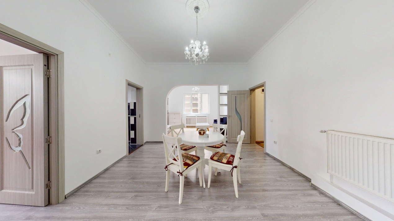 Oportunitate Apartament 3 camere deosebit 115 mp Metrou Piata Unirii 