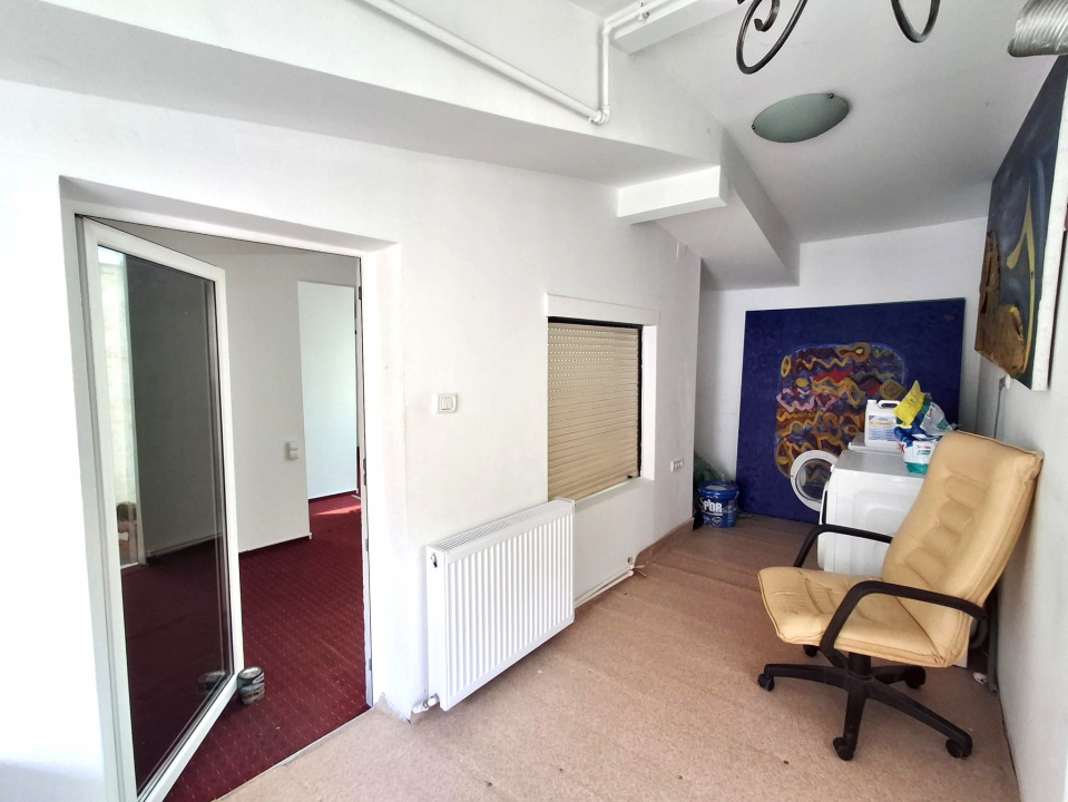 De Vanzare  Casa si Spatiu Comercial  zona Piata Unirii